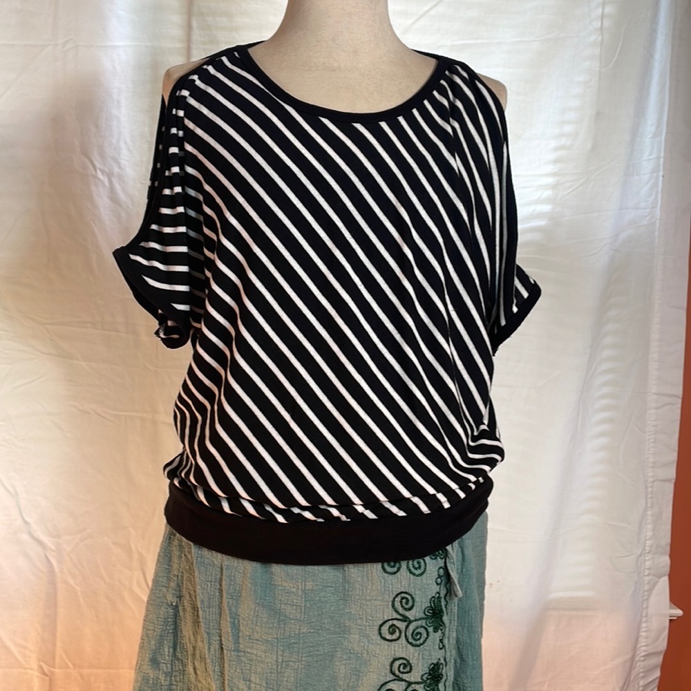 Cold shoulder bat wing striped sweater NWOT
